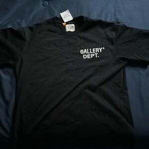 Worn once black white gallery dept shirt